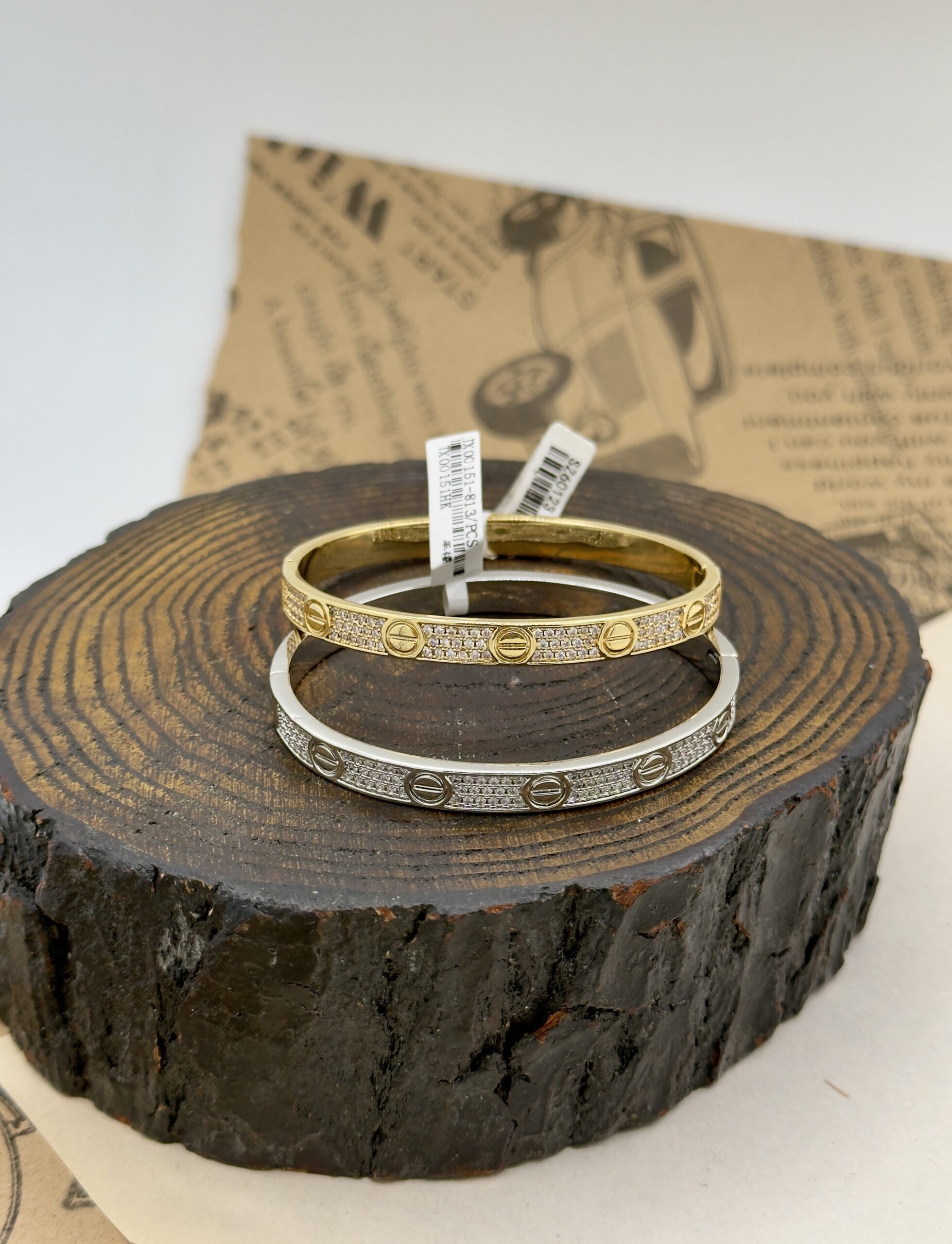 دستبند النگویی مدل لاو کارتیه نگین دار