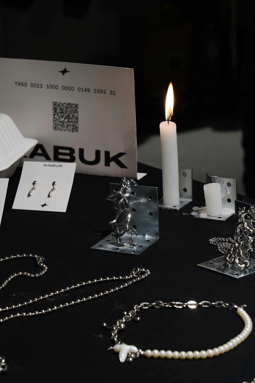 نقره یا طلا سفید؟ کدام برای شما بهتر است؟